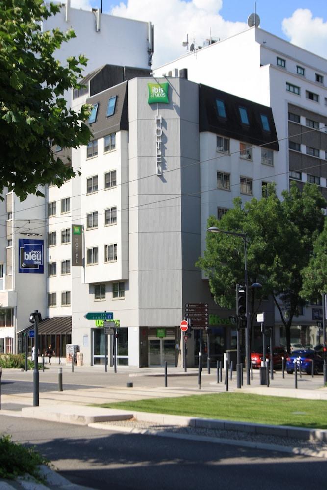 Ibis Styles Grenoble Centre Gare Hotel Exterior photo